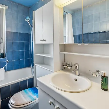 Affordable Comfort In Apartment *