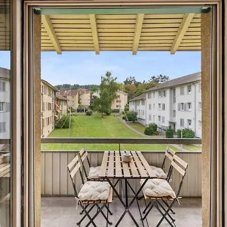 Affordable Comfort In Lägenhet *