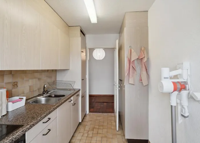 Affordable Comfort In Apartment *