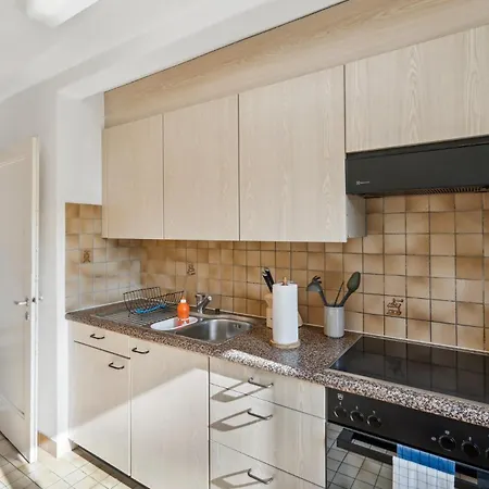 Affordable Comfort In Apartment *